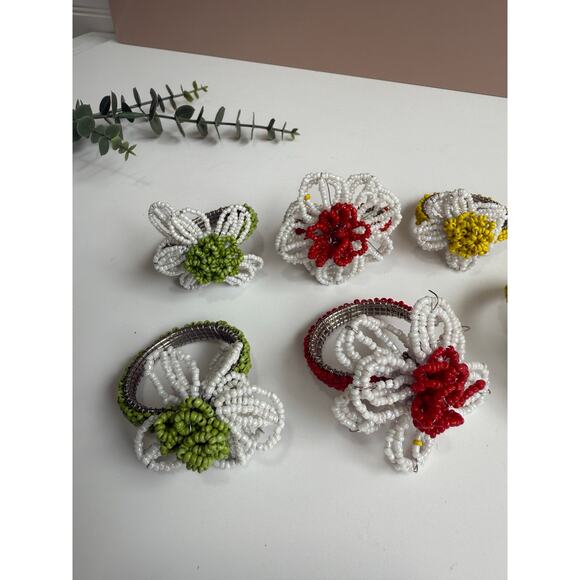 PIER 1 Beaded Daisy Napkin Rings Set of 6 | Floral Spring Summer Table Decor - Picture 6 of 6